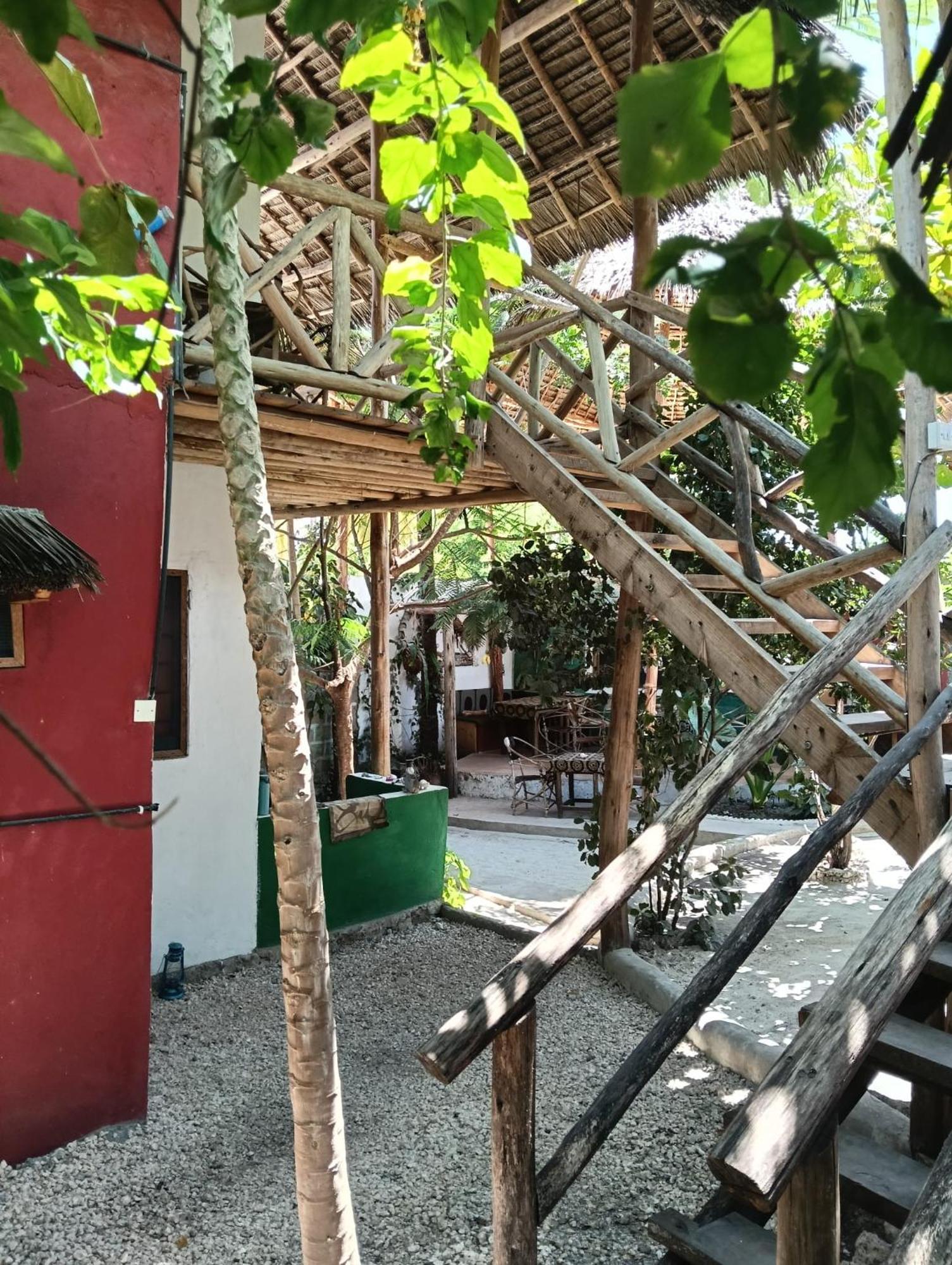 Mamarasta Bed & Breakfast Bwejuu Dış mekan fotoğraf